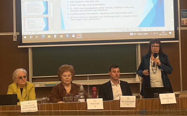 Összefogtak az idegenvezetők, hogy felhívják a figyelmet a munkakörülményeikre és az utánpótlás-képzésre