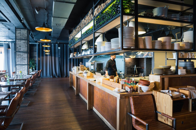 Több mint 655 ezer forint a bruttó átlagkereset Magyarországon