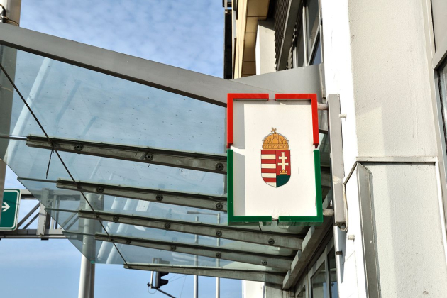 Teljesen elérhetetlenné váltak az okmányirodák és a kormányablakok