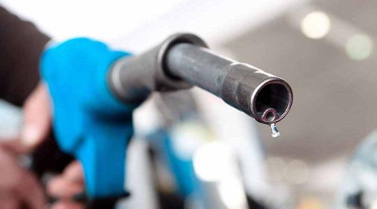 Végre egy jó hír! Csökkennek az üzemanyagárak