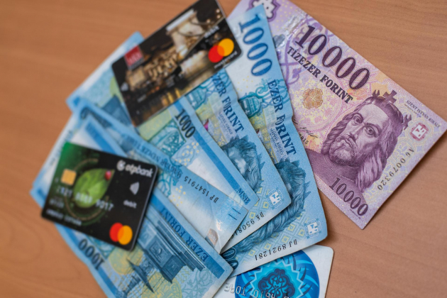 Szűk a mozgástér, ha kedvezően akar adózni a cég a karácsonyi ajándék után