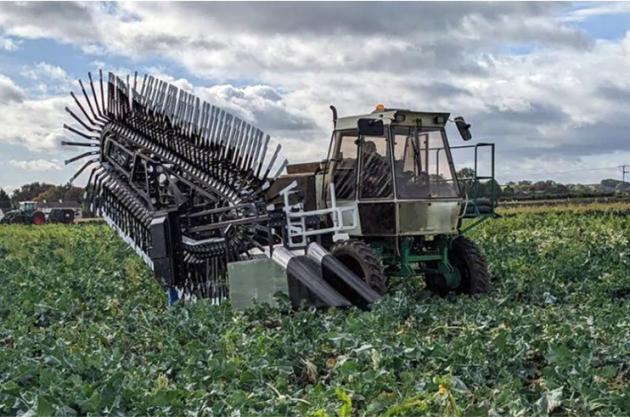 7 idénymunkást helyettesít ez a betakarítógép