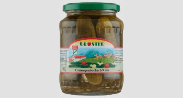 Ha ilyen csemegeuborkát vett, ne egye meg
