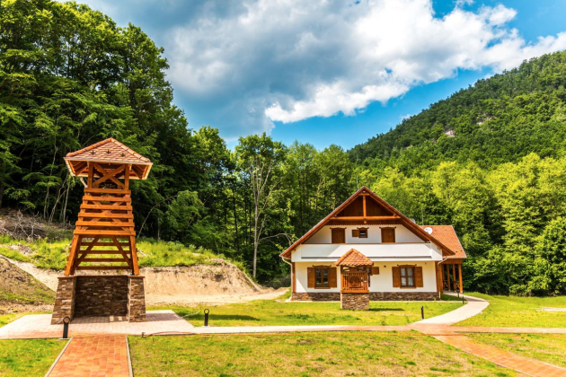Vadászles és kutatószoba is helyet kap az év turistaházában