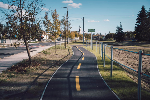 Fontos kerékpárútszakaszt adtak át Tatabányán