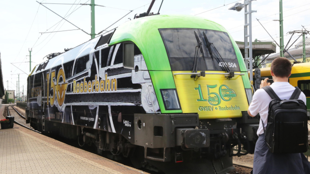 GYSEV-részvényeket vehet a Strabagtól Lázár János minisztériuma