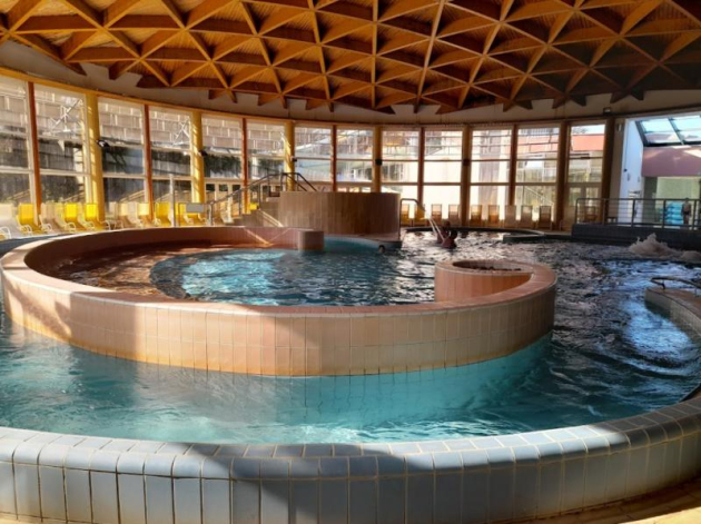 A büki fürdőben tavalyi árakkal és fejlesztésekkel várják a vendégeket 2024-ben