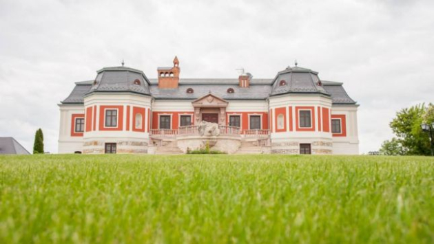 Eladásra kínálják Bács-Kiskun vármegye egyik legszebb kastélyát