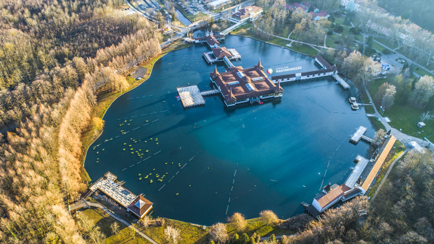 Több mint 660 millió forintból valósult meg a Hévízi-tó átfogó tóvédelmi programja