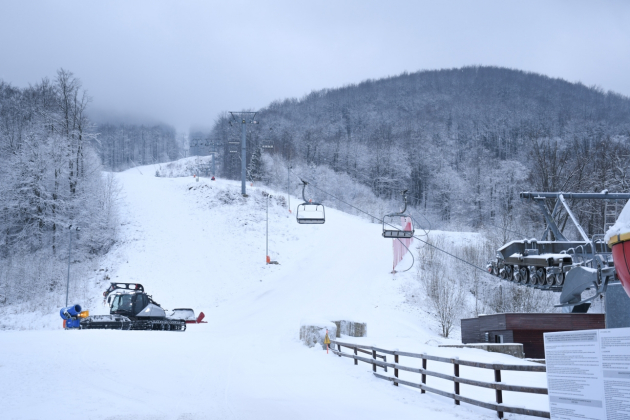 Új sípálya várja a síelőket a magyar-román határ mellett